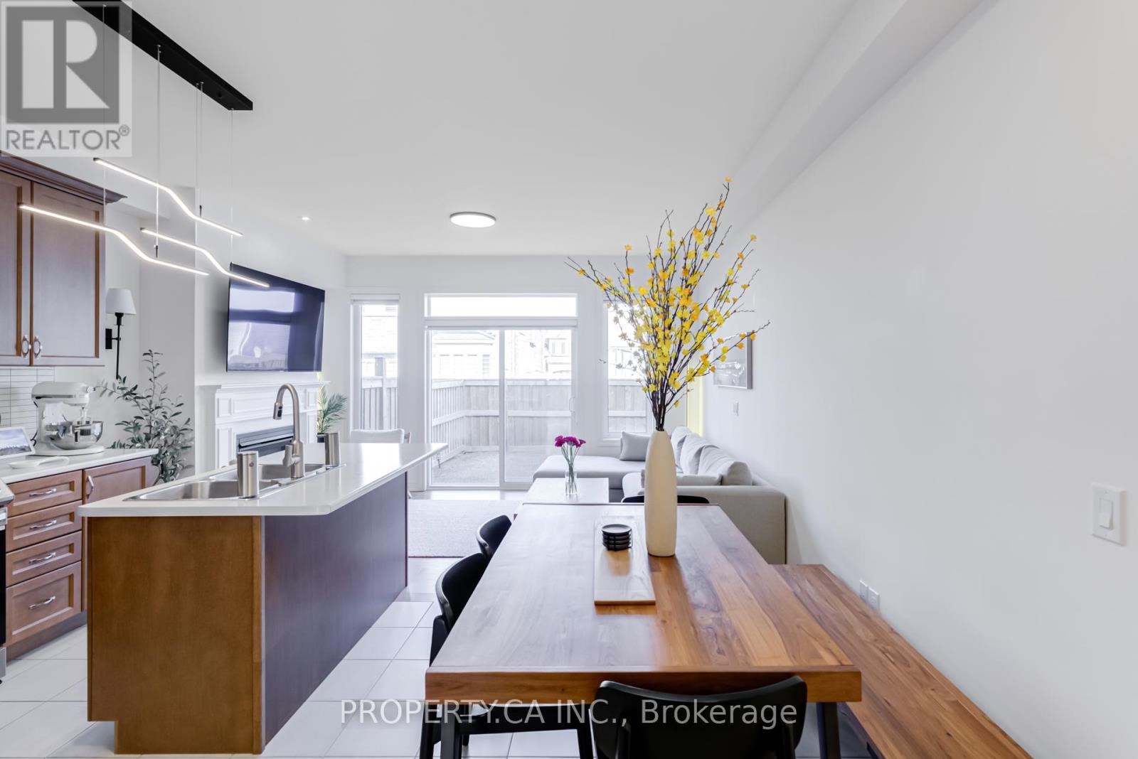 Property at 29 BENHURST CRESCENT image 5