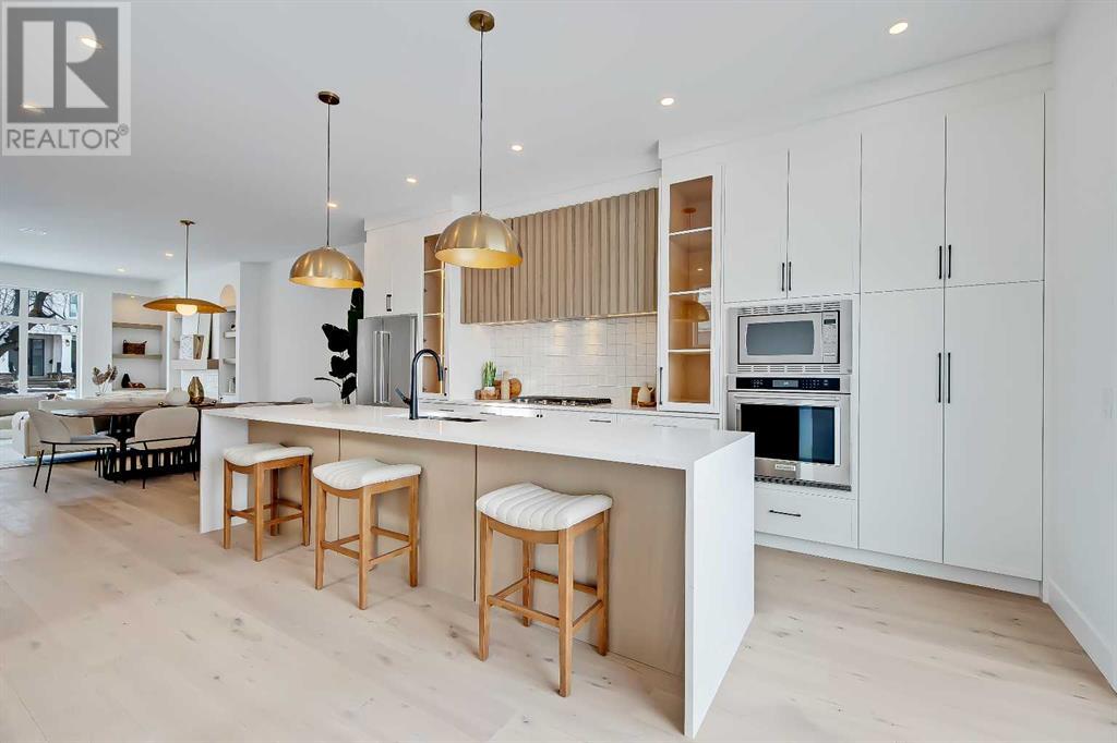 Property at 215 25 Avenue NW image 5