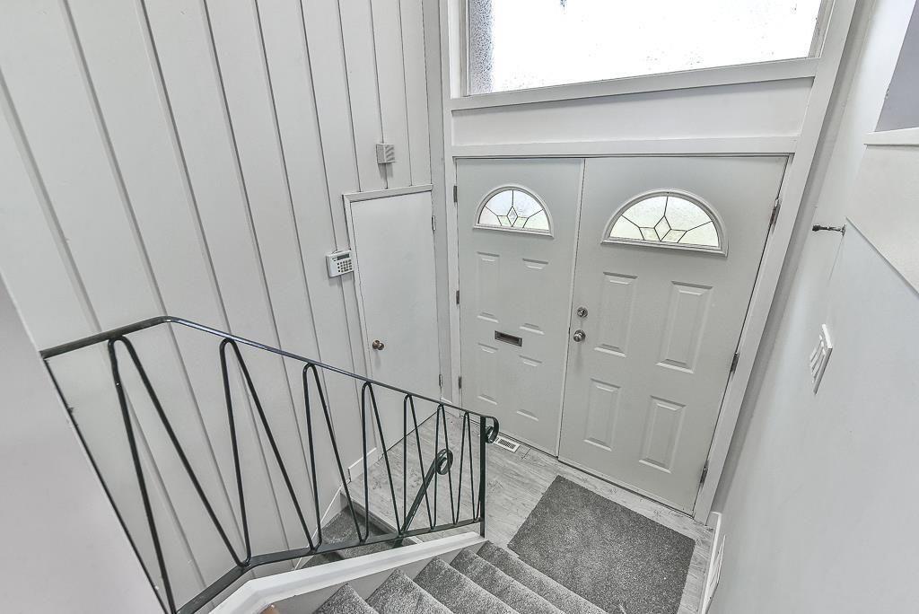 Property at 32976 12 AVENUE image 4