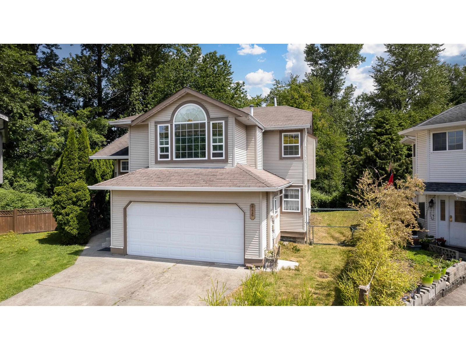Property at 27269 32B AVENUE image 2