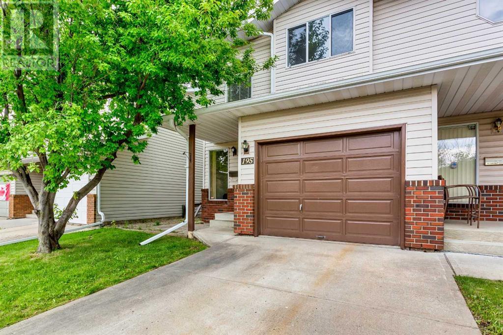 Property at 195 Cedarbrook Way SW image 3