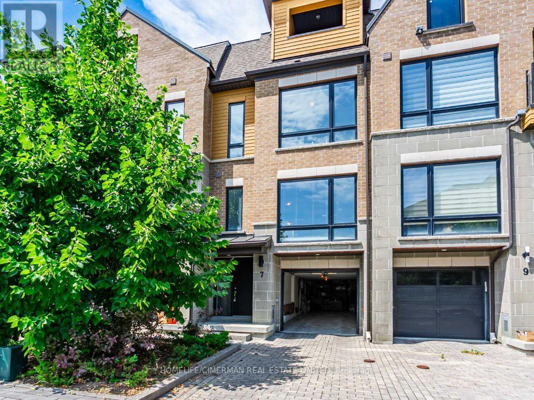 Property at 7 KENNETH WOOD CRESCENT image 3