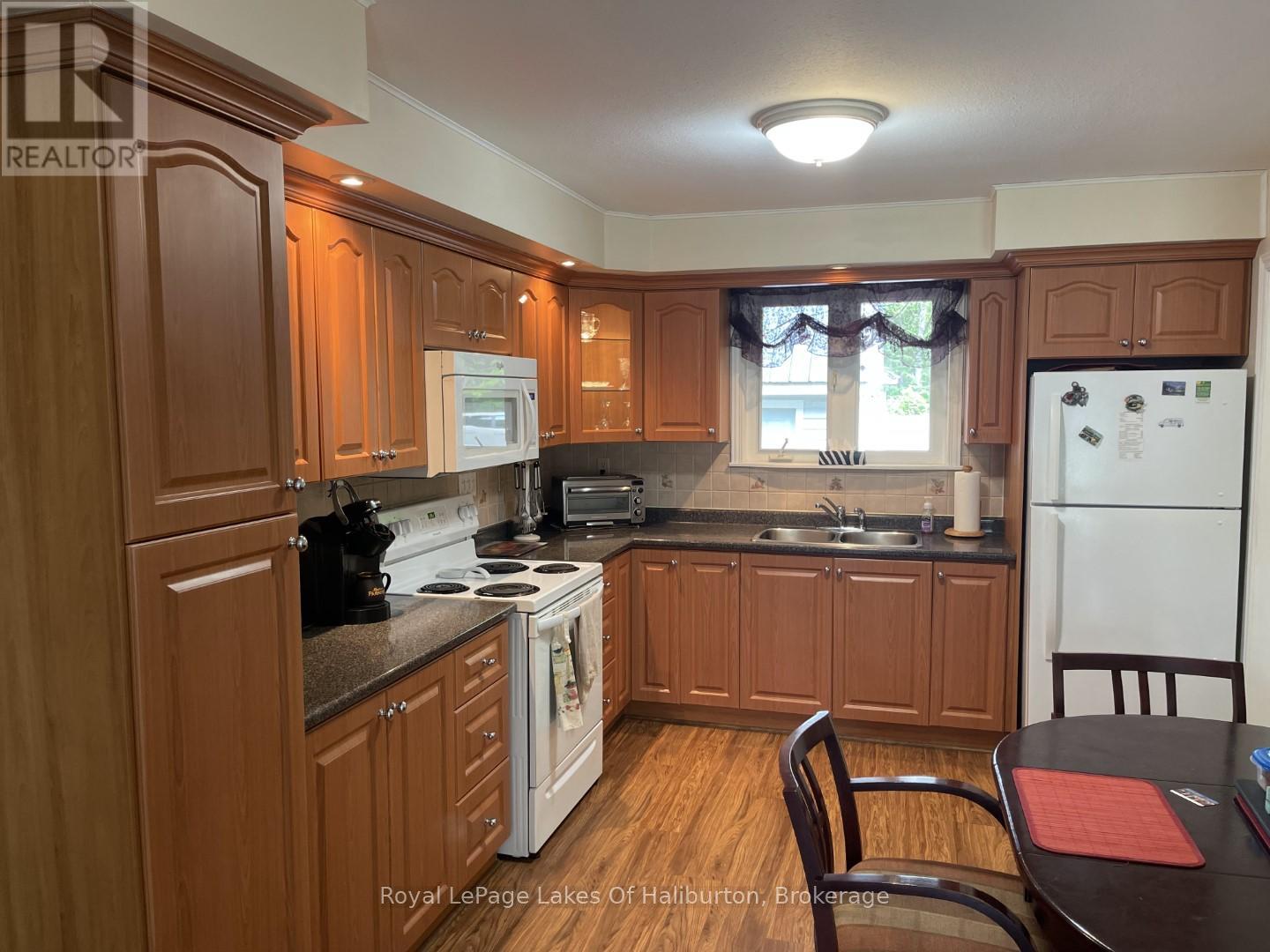 1675 Braeloch Road, Algonquin Highlands, Ontario  K0M 1S0 - Photo 13 - X12195294