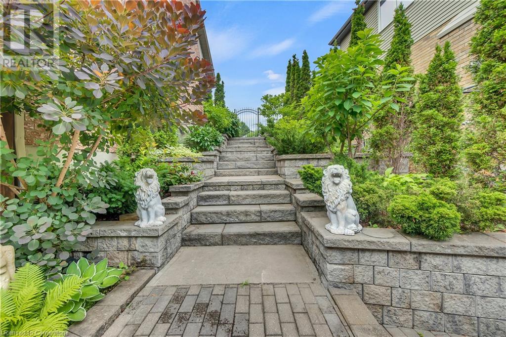 Property at 107 CHANDOS Drive image 4
