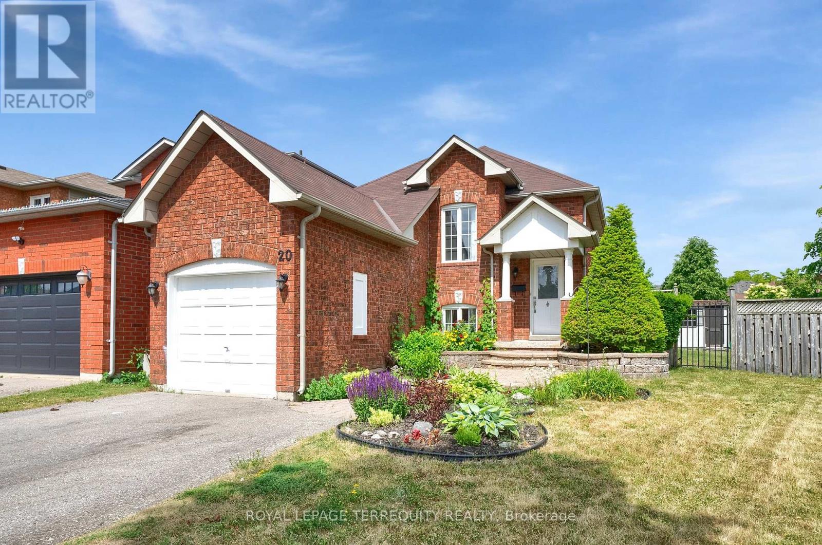 Property at 20 ABERNETHY CRESCENT image 2