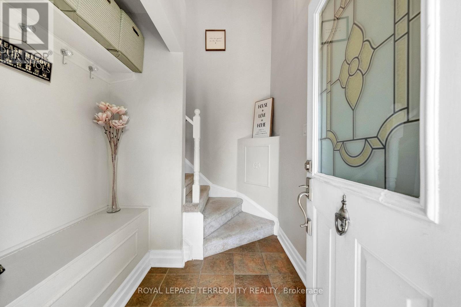 Property at 20 ABERNETHY CRESCENT image 4