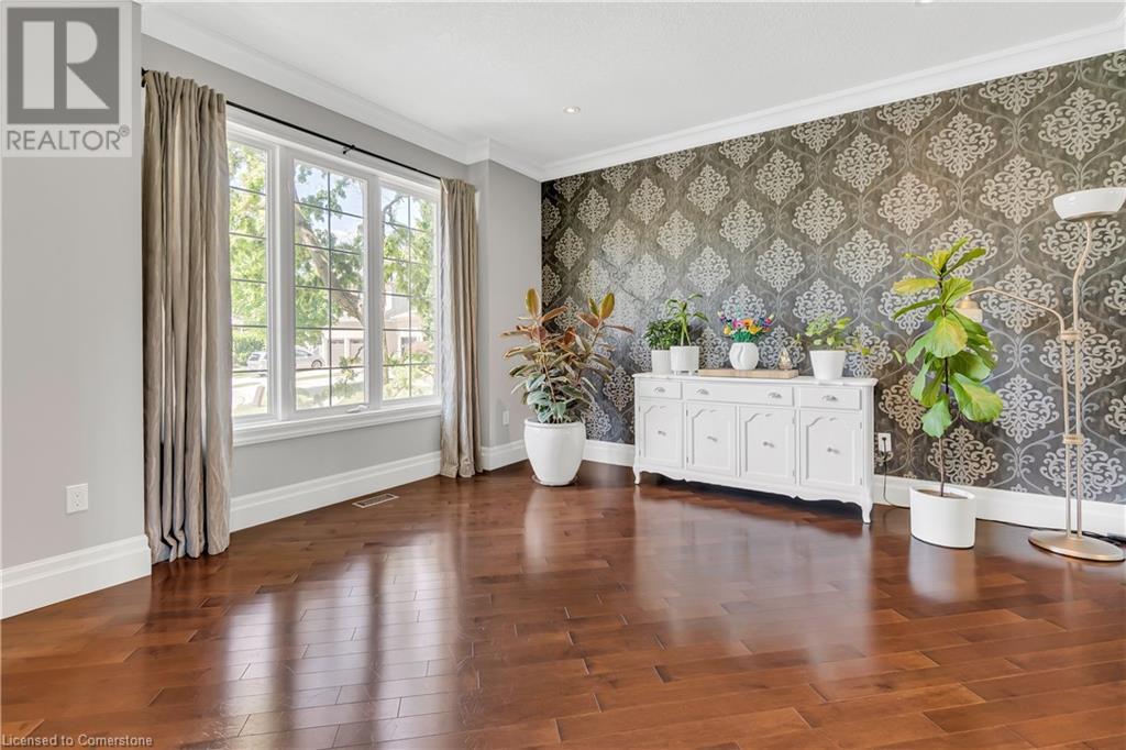 Property at 918 FUNG Place image 4