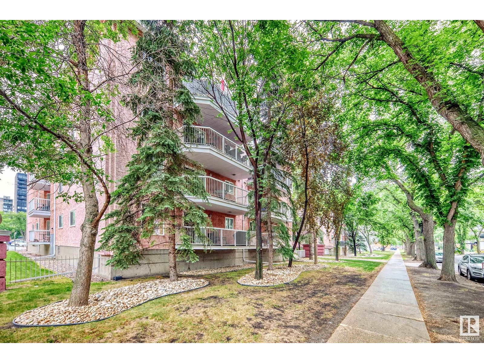 #308 10153 117 St Nw, Edmonton, Alberta  T5K 1X5 - Photo 2 - E4445328