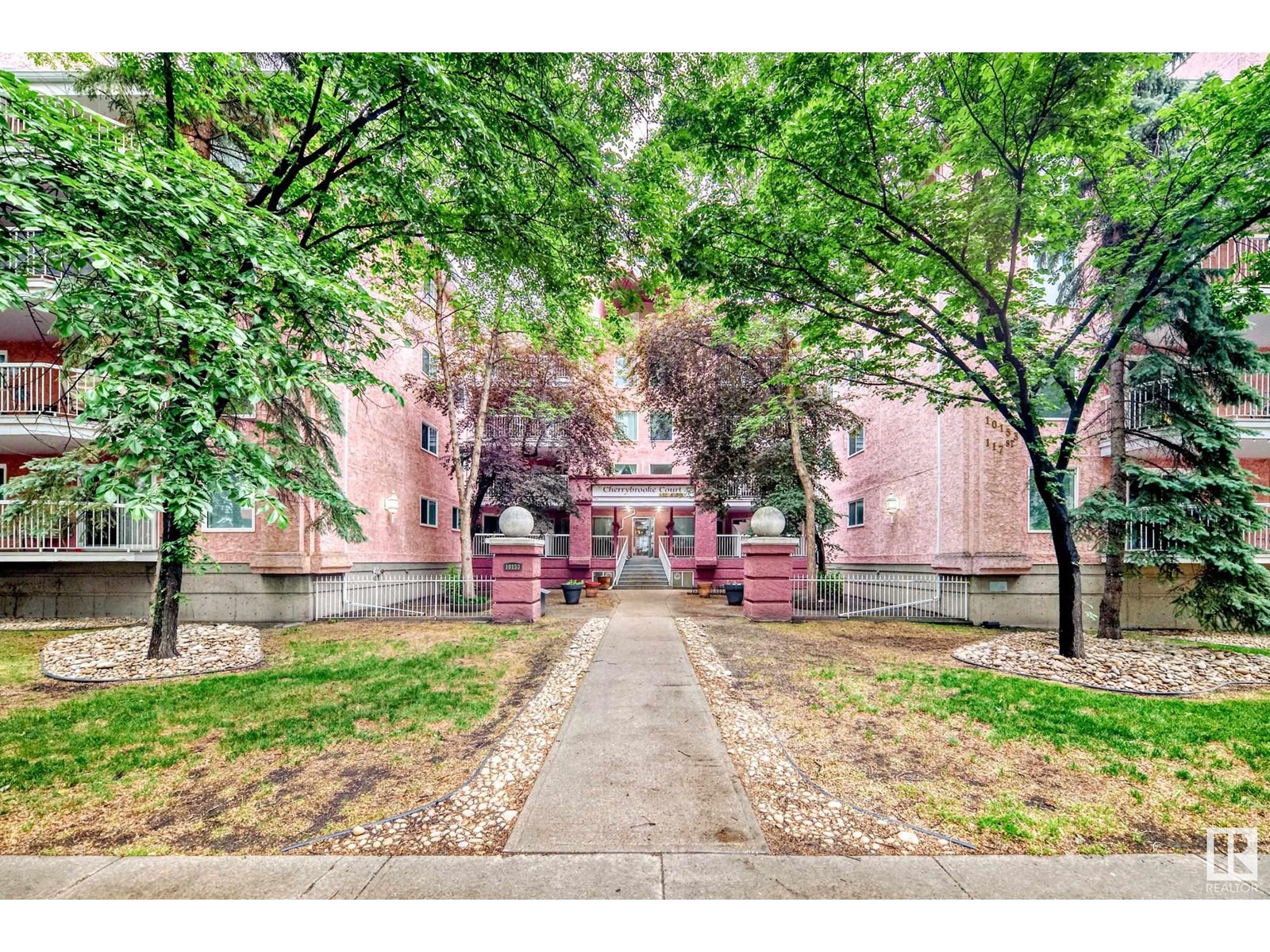 #308 10153 117 St Nw, Edmonton, Alberta  T5K 1X5 - Photo 5 - E4445328