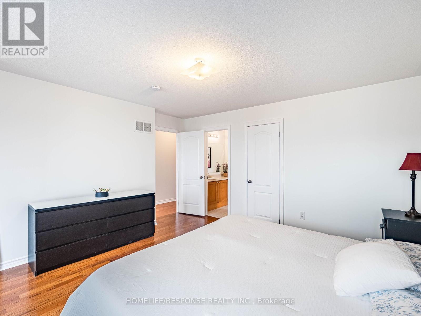 7272 Milano Court, Mississauga, Ontario  L5W 0A2 - Photo 29 - W12256822
