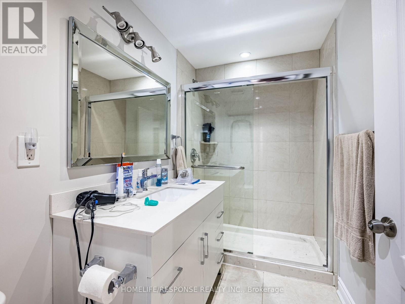 7272 Milano Court, Mississauga, Ontario  L5W 0A2 - Photo 37 - W12256822