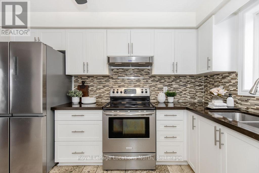 45 Holly Meadow Road, Barrie, Ontario  L4N 0E2 - Photo 12 - S12256849