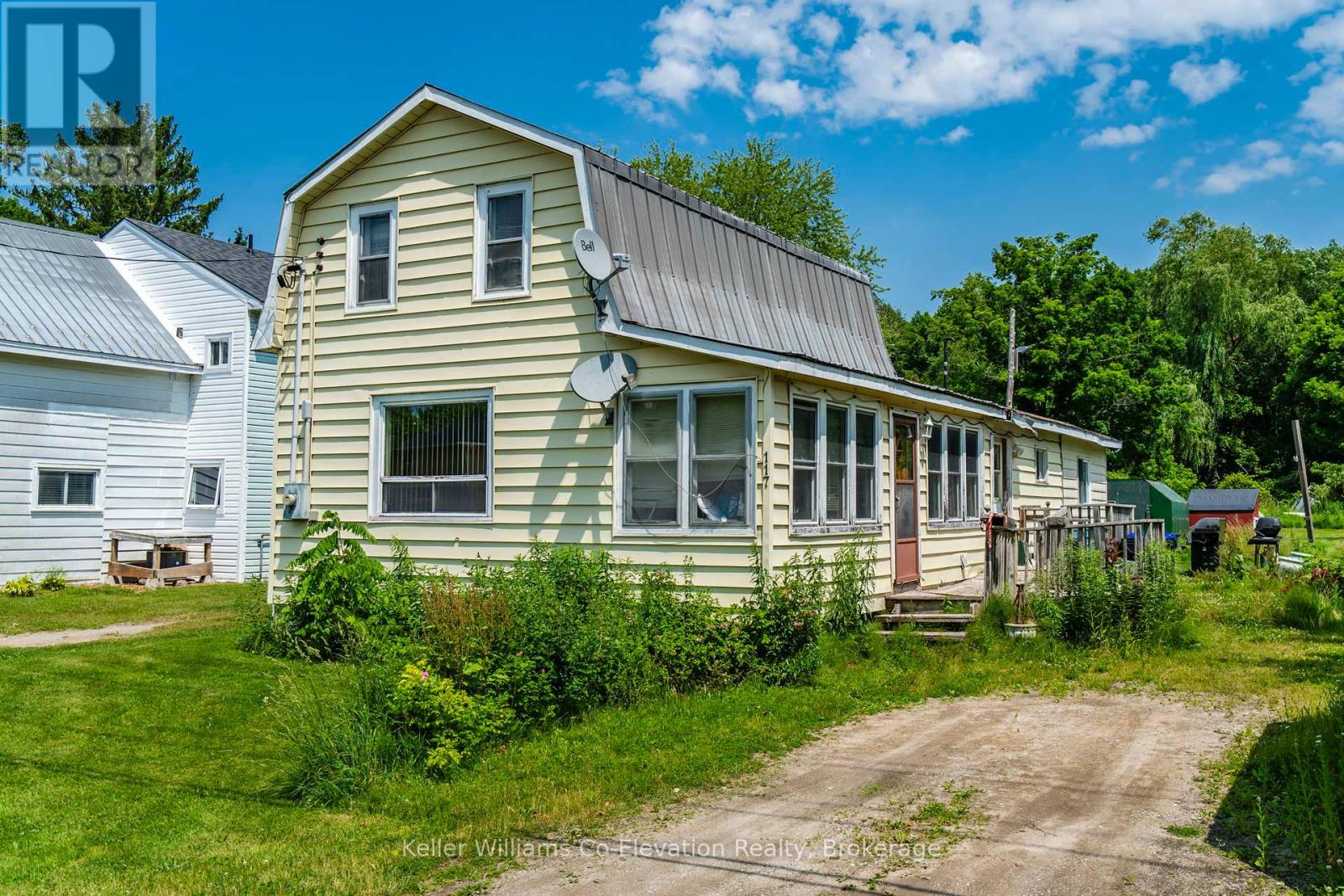Property at 117 FOX STREET image 3