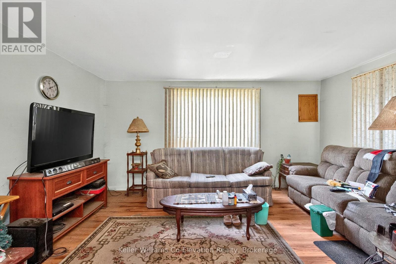 Property at 117 FOX STREET image 5