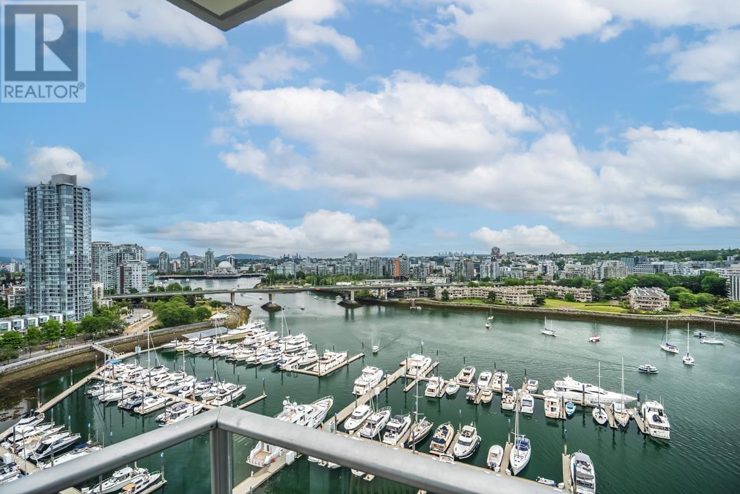 1901 1228 MARINASIDE CRESCENT, vancouver, British Columbia V6Z2W4