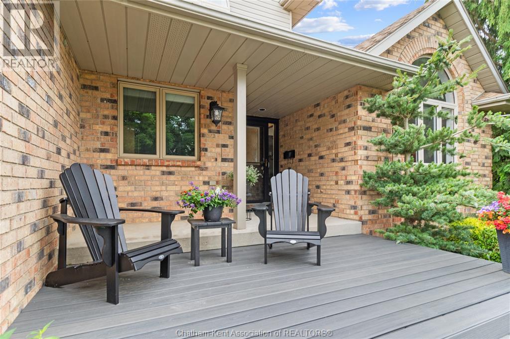 Property at 22 Mountain Maple COURT image 3