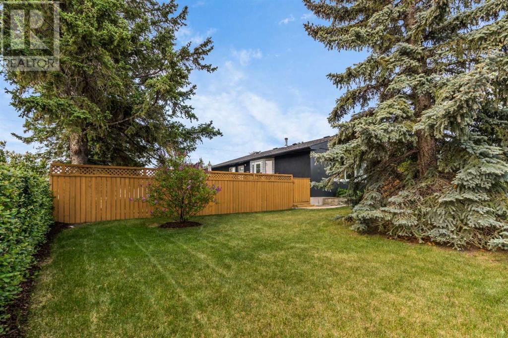 Property at 903 Sabrina Road SW image 3