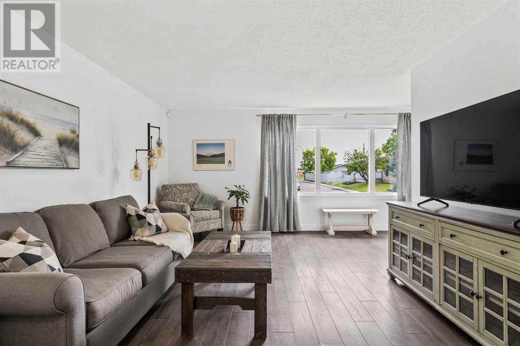 Property at 903 Sabrina Road SW image 5