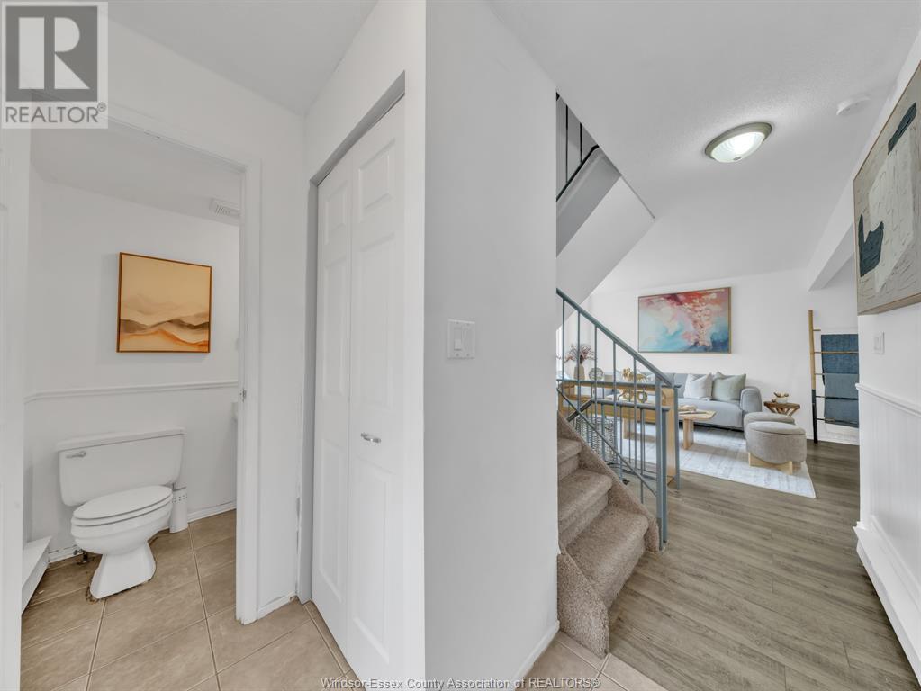 Property at 1196 HEATHFIELD image 3