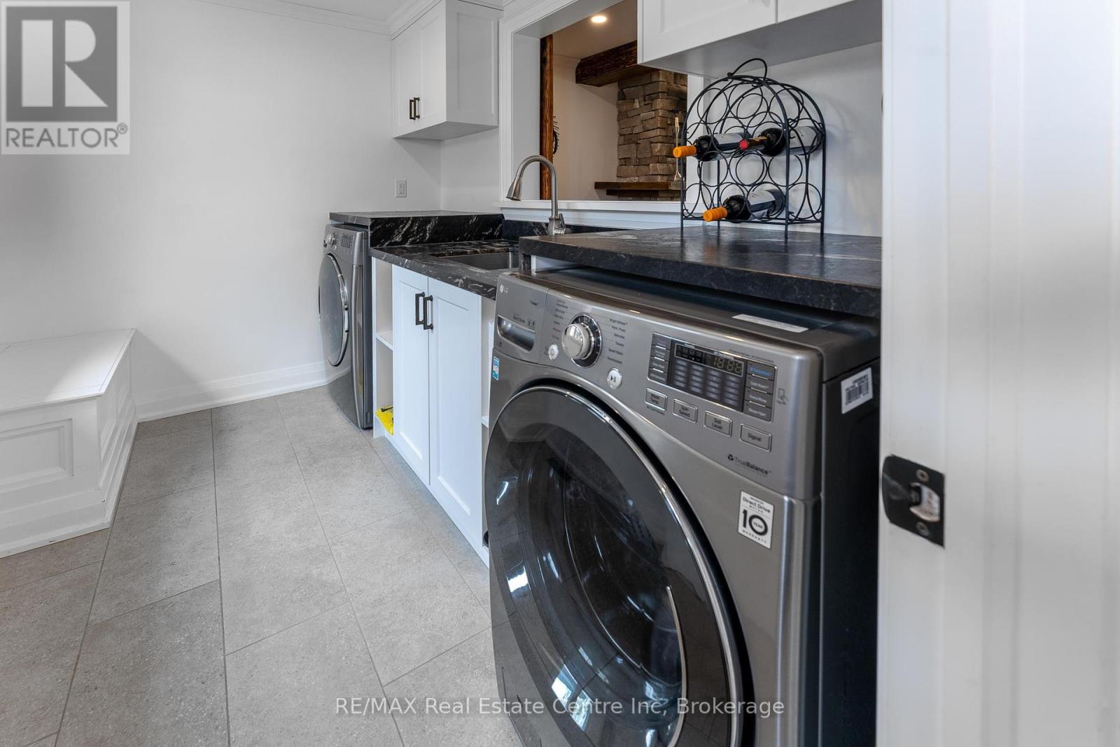 3988 Hwy 6 Highway, Puslinch, Ontario N0B 2J0 - Photo 24 - X12235464