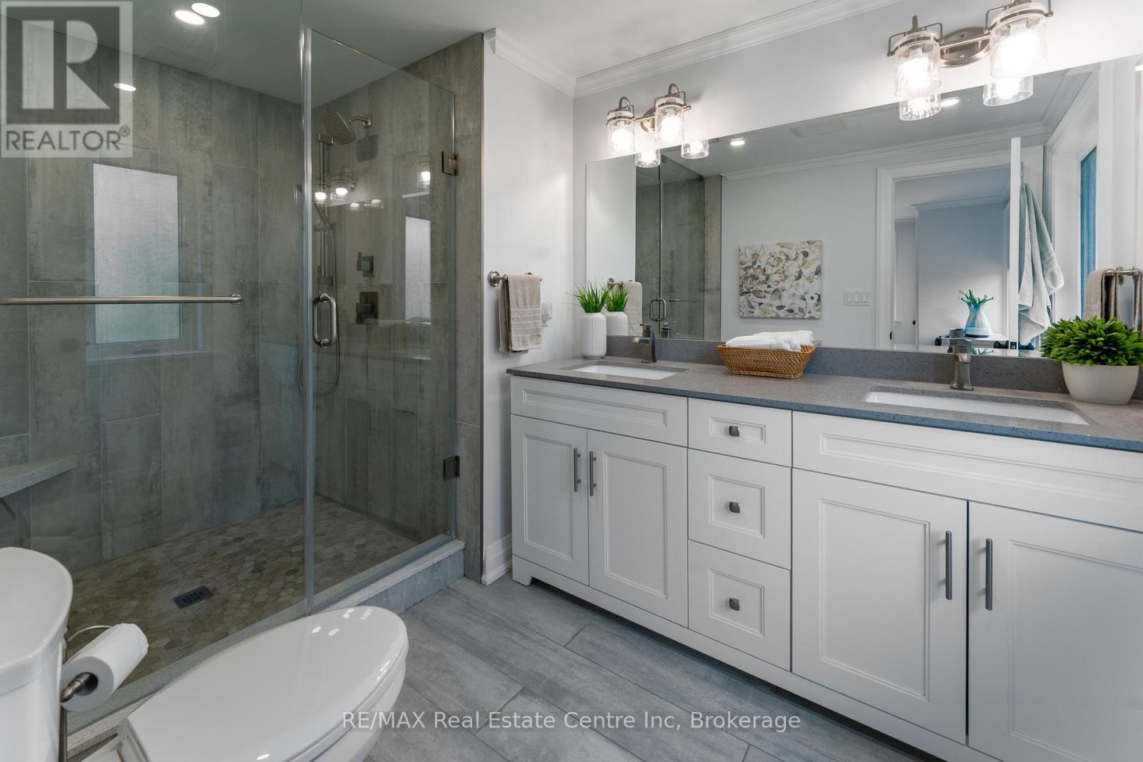 3988 Hwy 6 Highway, Puslinch, Ontario N0B 2J0 - Photo 19 - X12233355