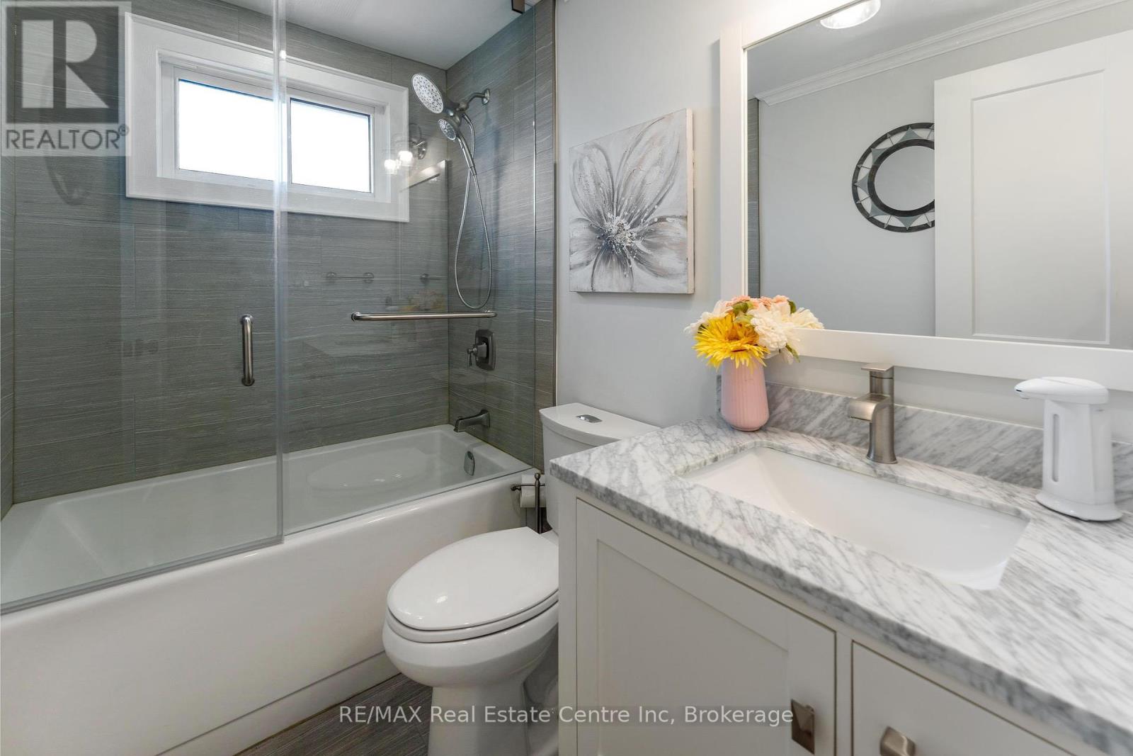 3988 Hwy 6 Highway, Puslinch, Ontario N0B 2J0 - Photo 23 - X12235464