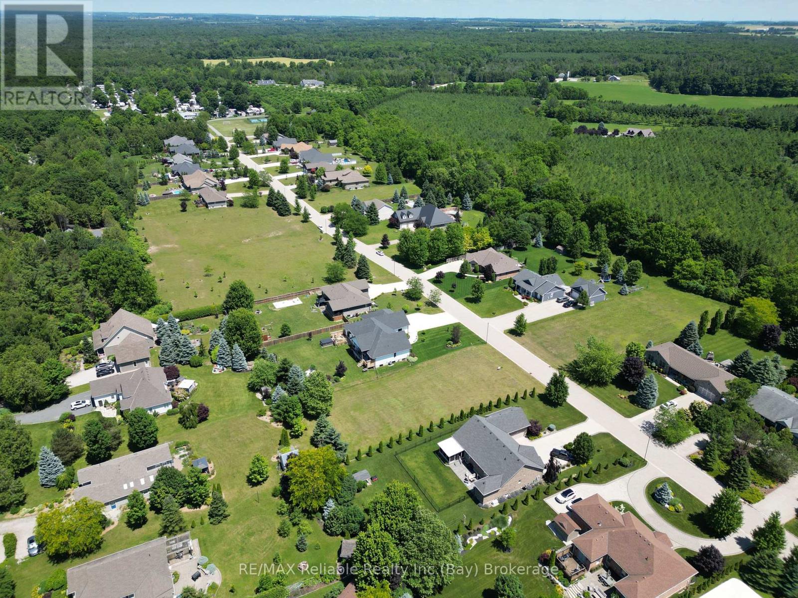 19 Carriage Lane, Bluewater, Ontario  N0M 1G0 - Photo 11 - X10780742