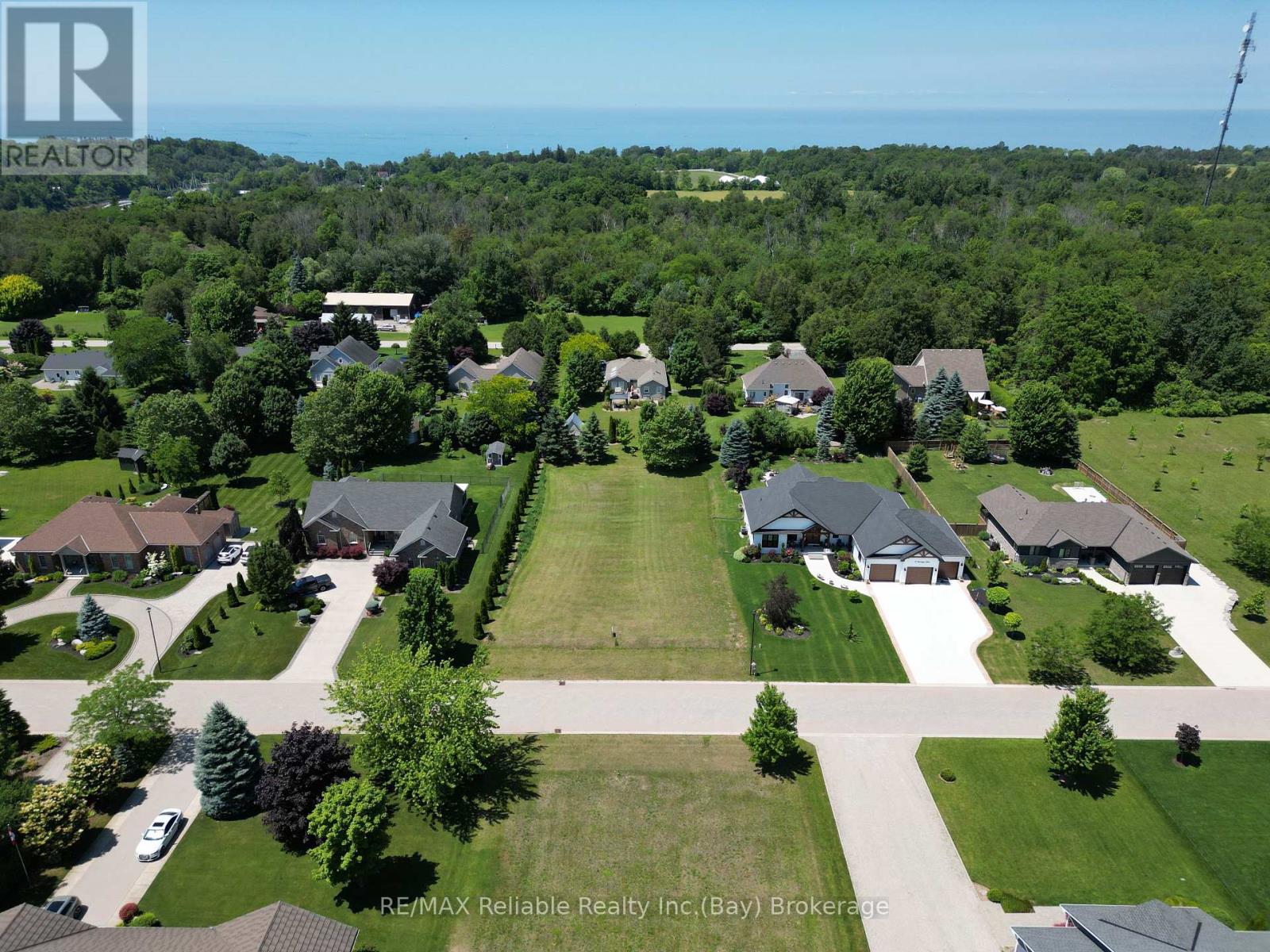 19 Carriage Lane, Bluewater, Ontario  N0M 1G0 - Photo 4 - X10780742