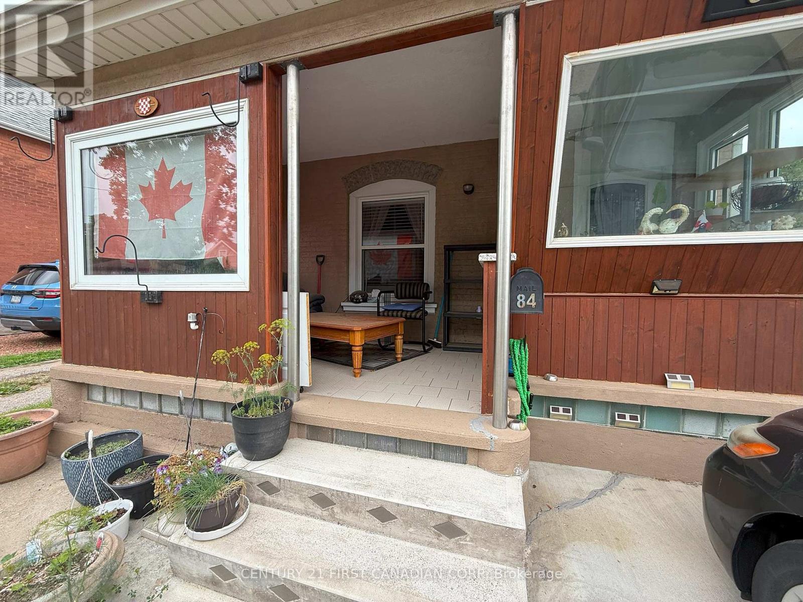 84 Port Street, Brantford, Ontario  N3S 1Y7 - Photo 4 - X12256978