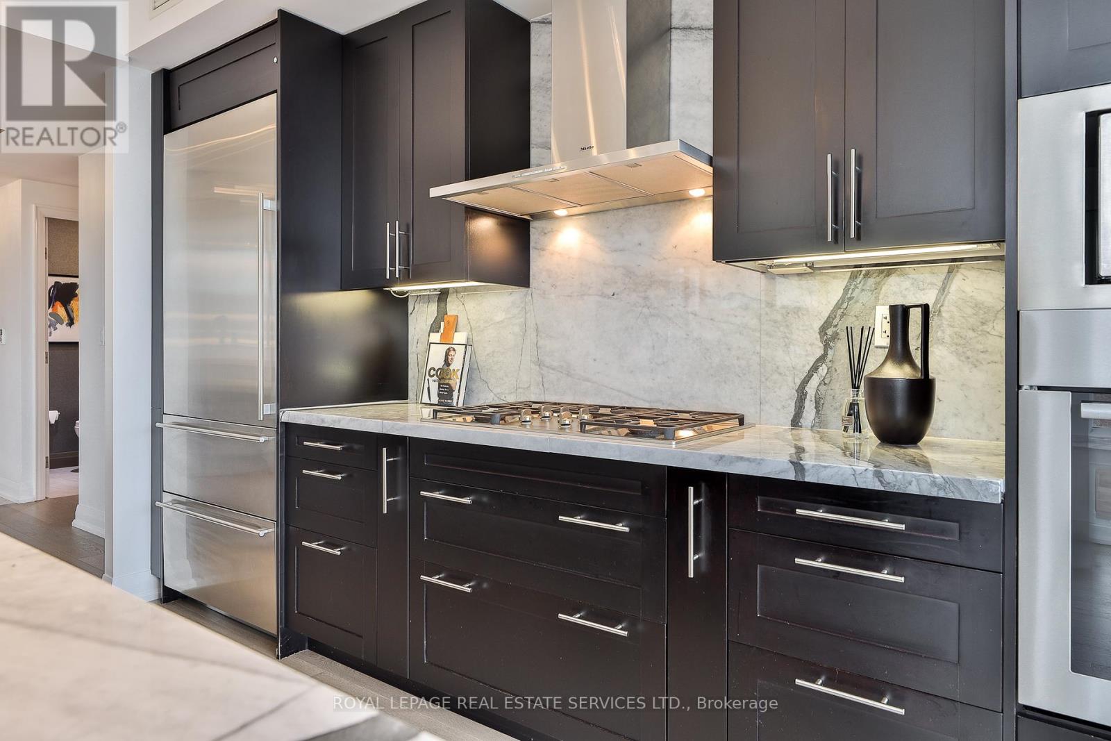 808 - 1 Bedford Road, Toronto, Ontario  M5R 2J7 - Photo 10 - C12256909