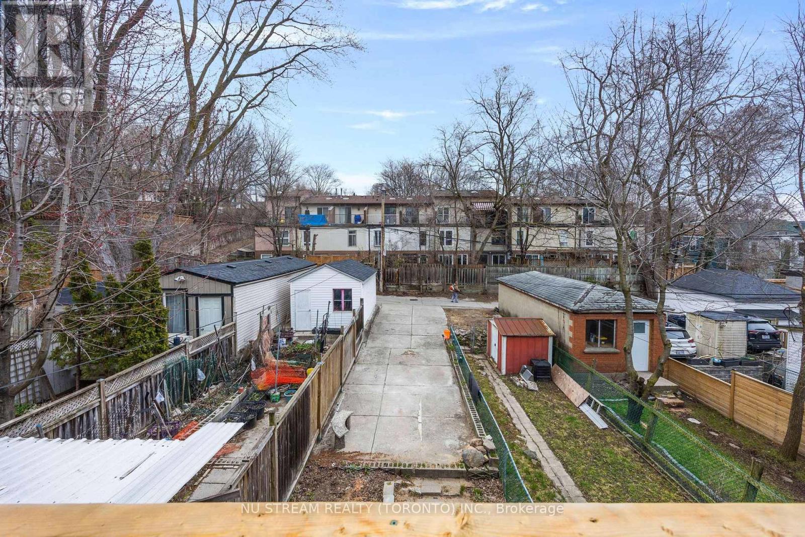393 Jones Avenue, Toronto, Ontario  M4J 3G5 - Photo 1 - E12256868