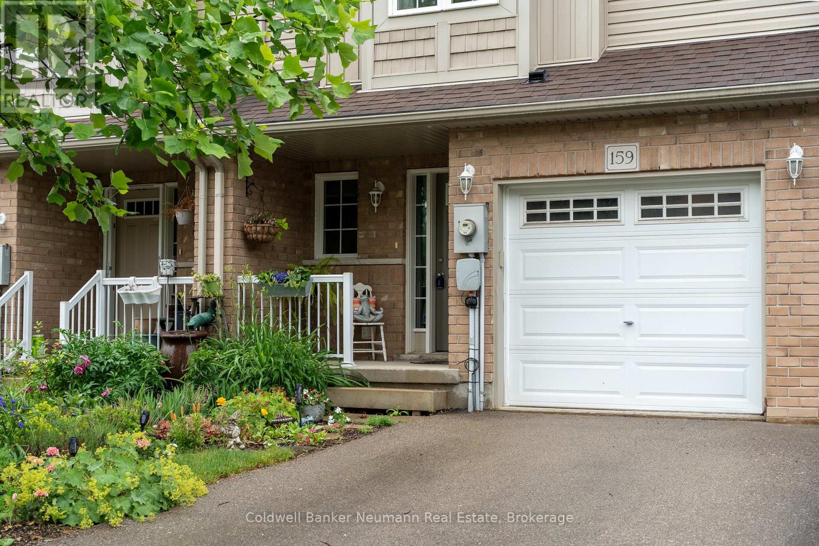 Property at 159 KEMP CRESCENT image 2