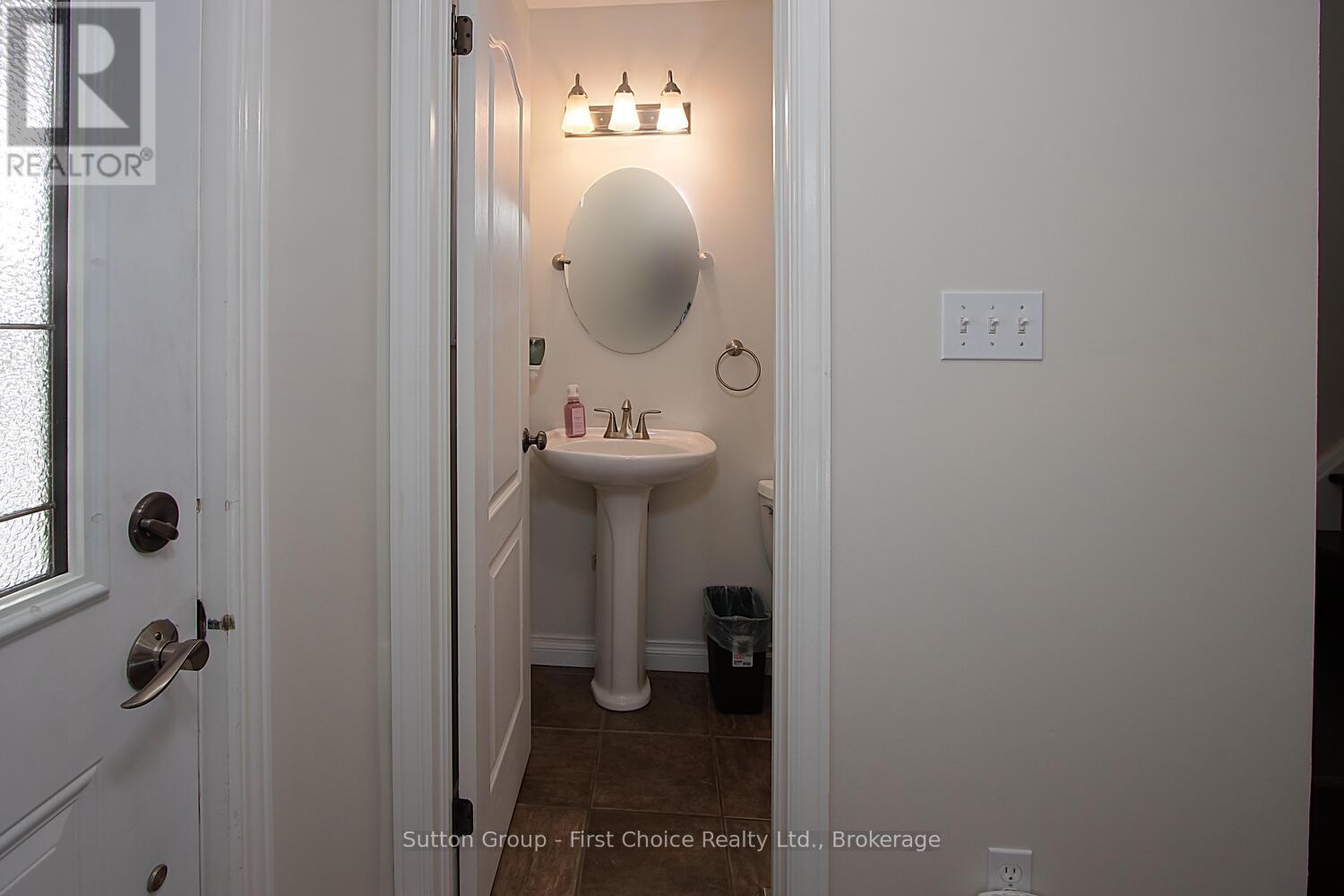 293 Huck Crescent, Kitchener, Ontario  N2N 3M8 - Photo 19 - X12257028