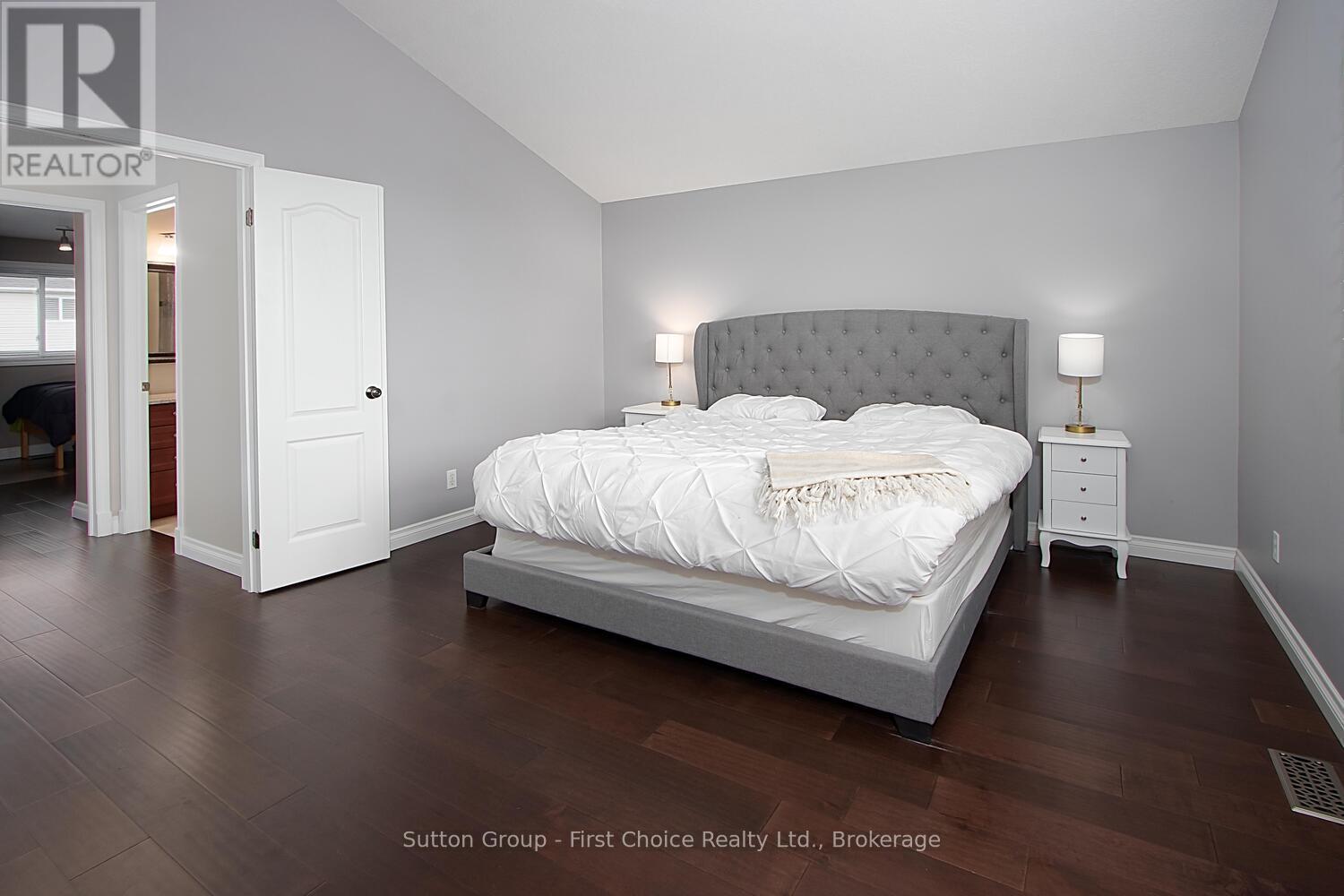 293 Huck Crescent, Kitchener, Ontario  N2N 3M8 - Photo 20 - X12257028