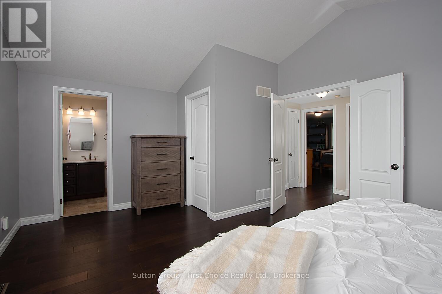 293 Huck Crescent, Kitchener, Ontario  N2N 3M8 - Photo 22 - X12257028