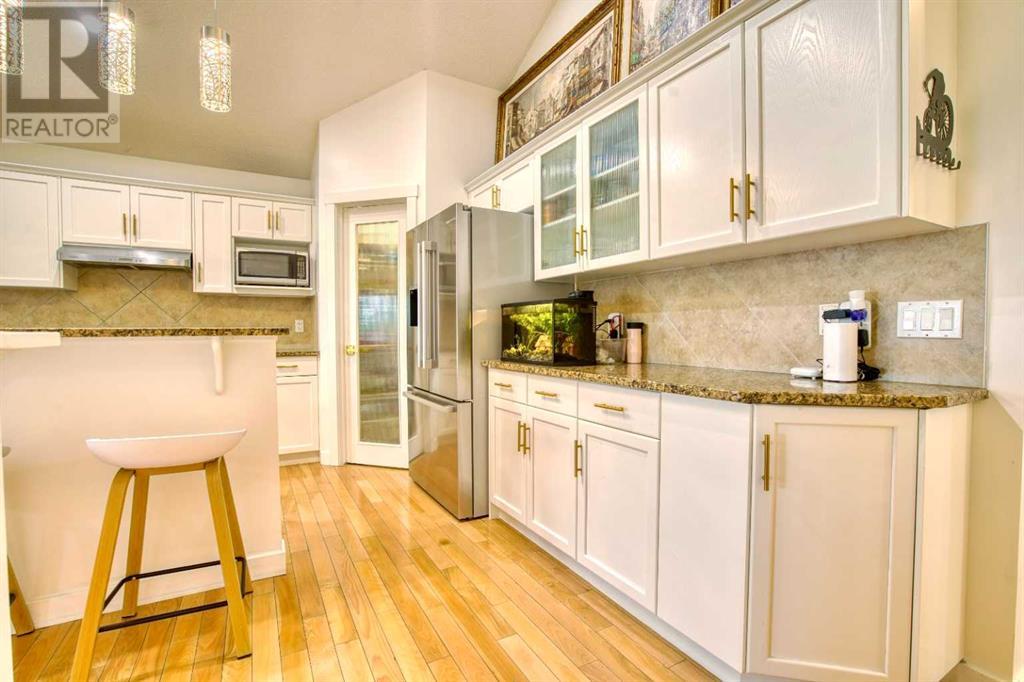 Property at 109 Aspen Stone Place SW image 4
