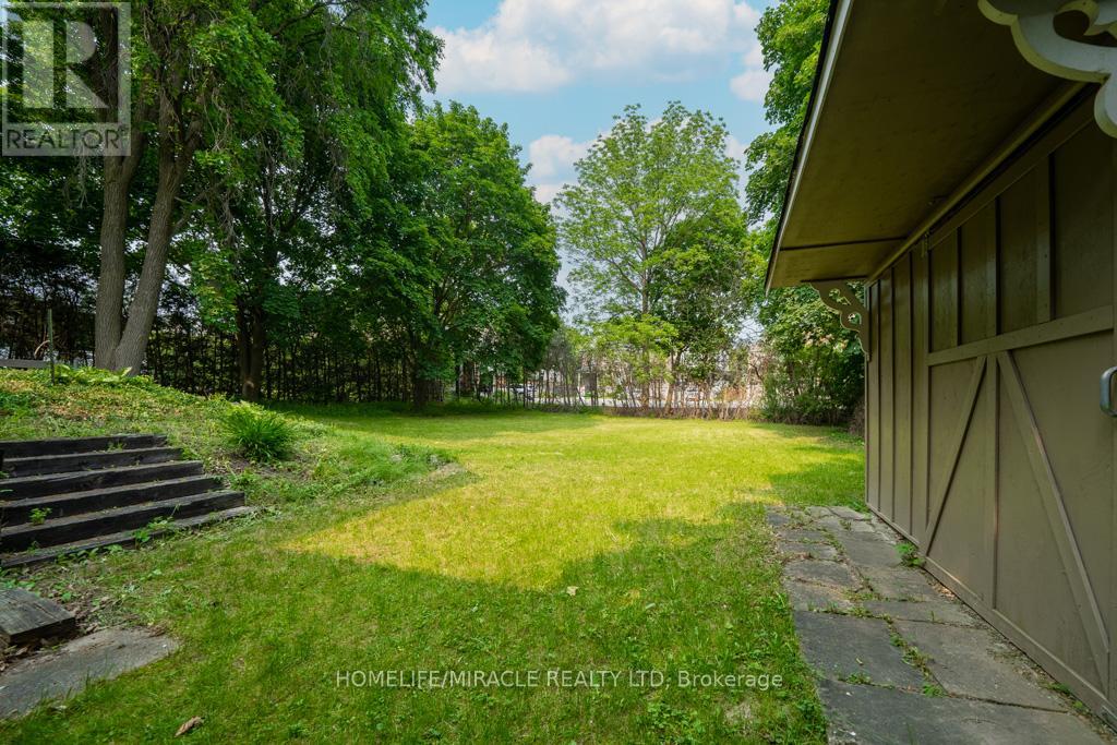 10 Houghton Boulevard, Markham, Ontario  L3P 2N6 - Photo 30 - N12256895
