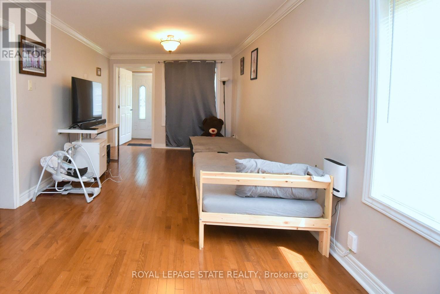 205 Ivon Avenue, Hamilton, Ontario  L8H 5S9 - Photo 10 - X12256879