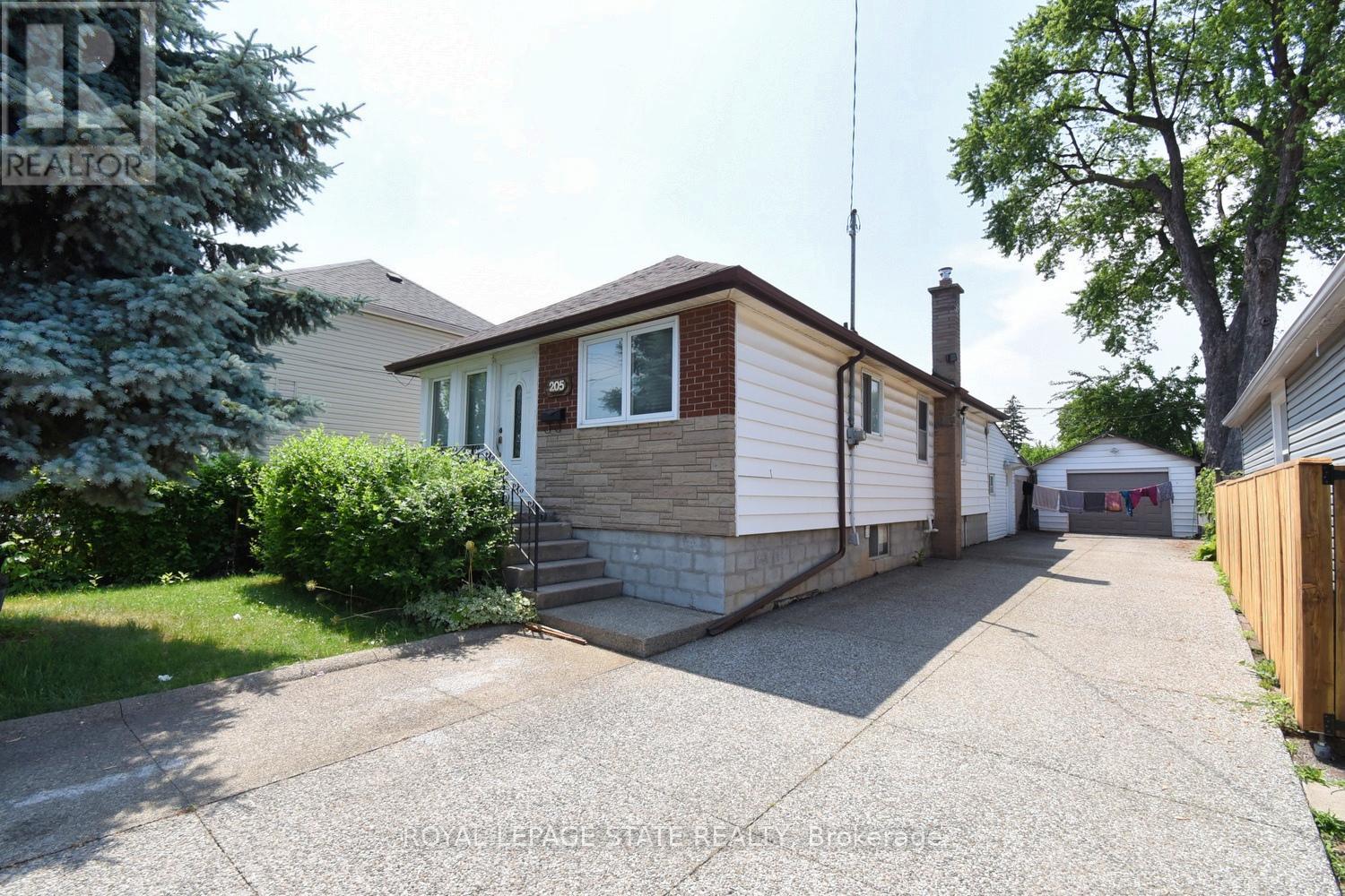205 Ivon Avenue, Hamilton, Ontario  L8H 5S9 - Photo 7 - X12256879
