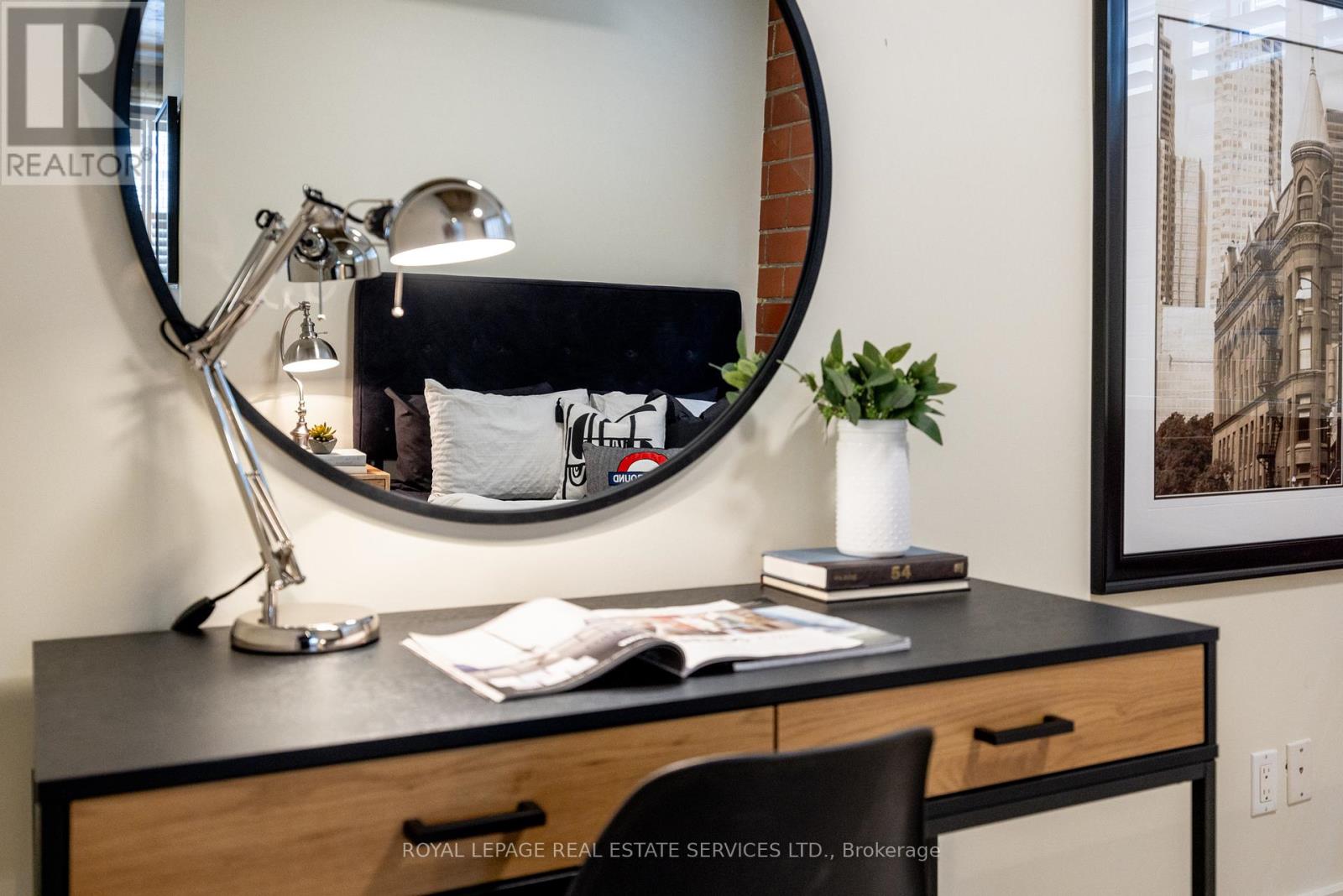 101 - 10 Wellesley Place, Toronto, Ontario  M4Y 1B1 - Photo 21 - C12257085