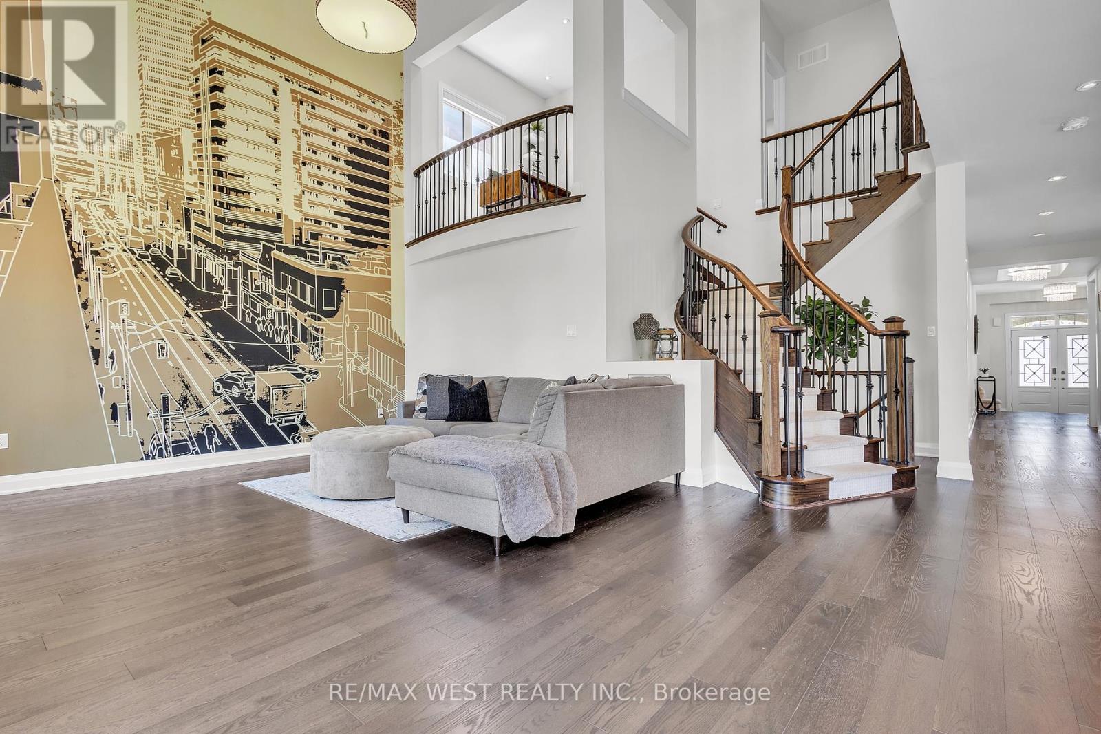 Property at 41 PELEE AVENUE image 2