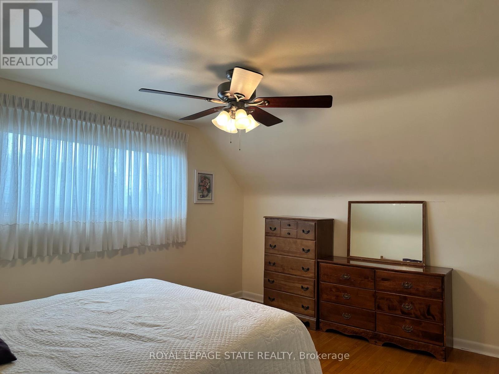 129 Broker Drive, Hamilton, Ontario  L8T 2B9 - Photo 21 - X12229785