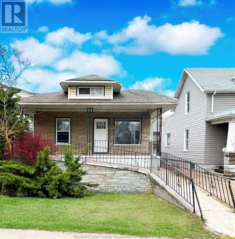 Property at 3168 WYANDOTTE STREET image 1