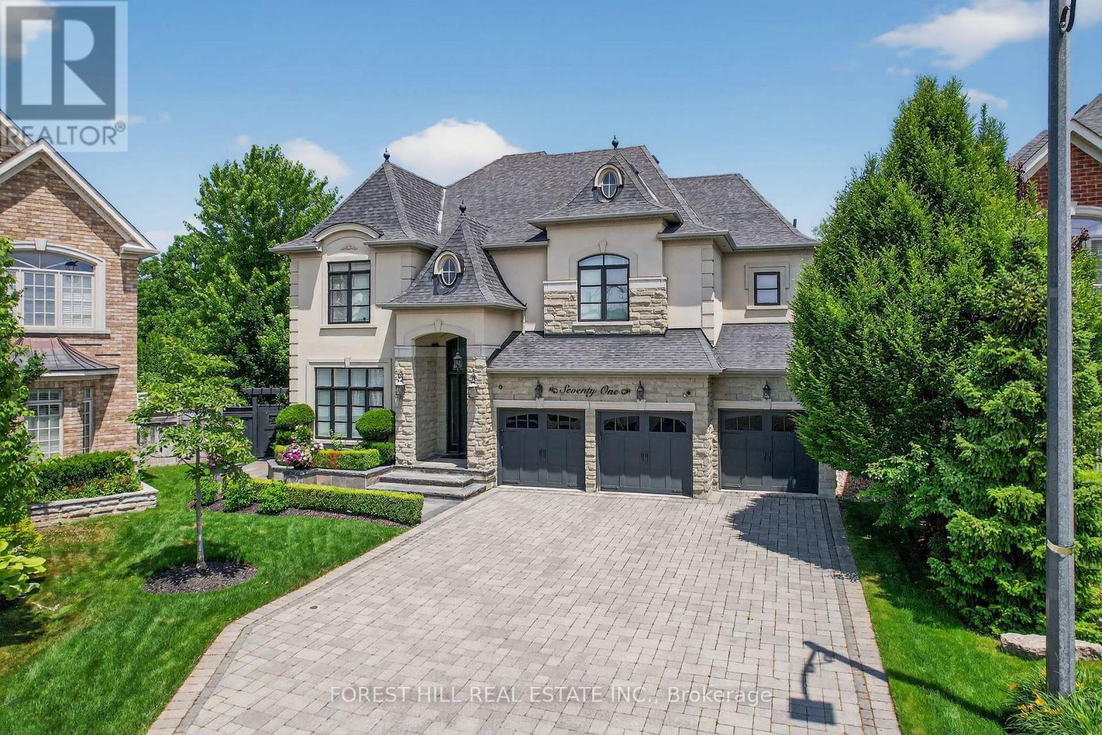 Property at 71 WOODVALLEY CRESCENT image 1