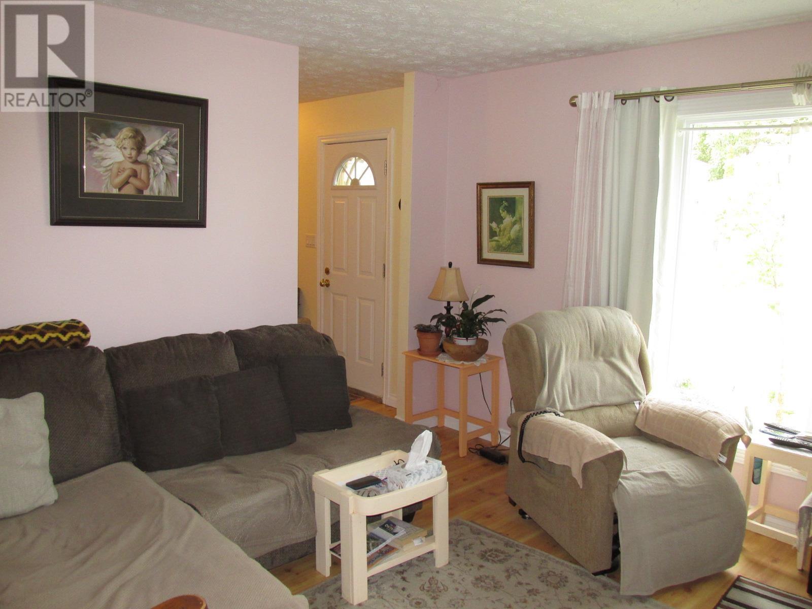 Property at 31 Hergott AVE image 4