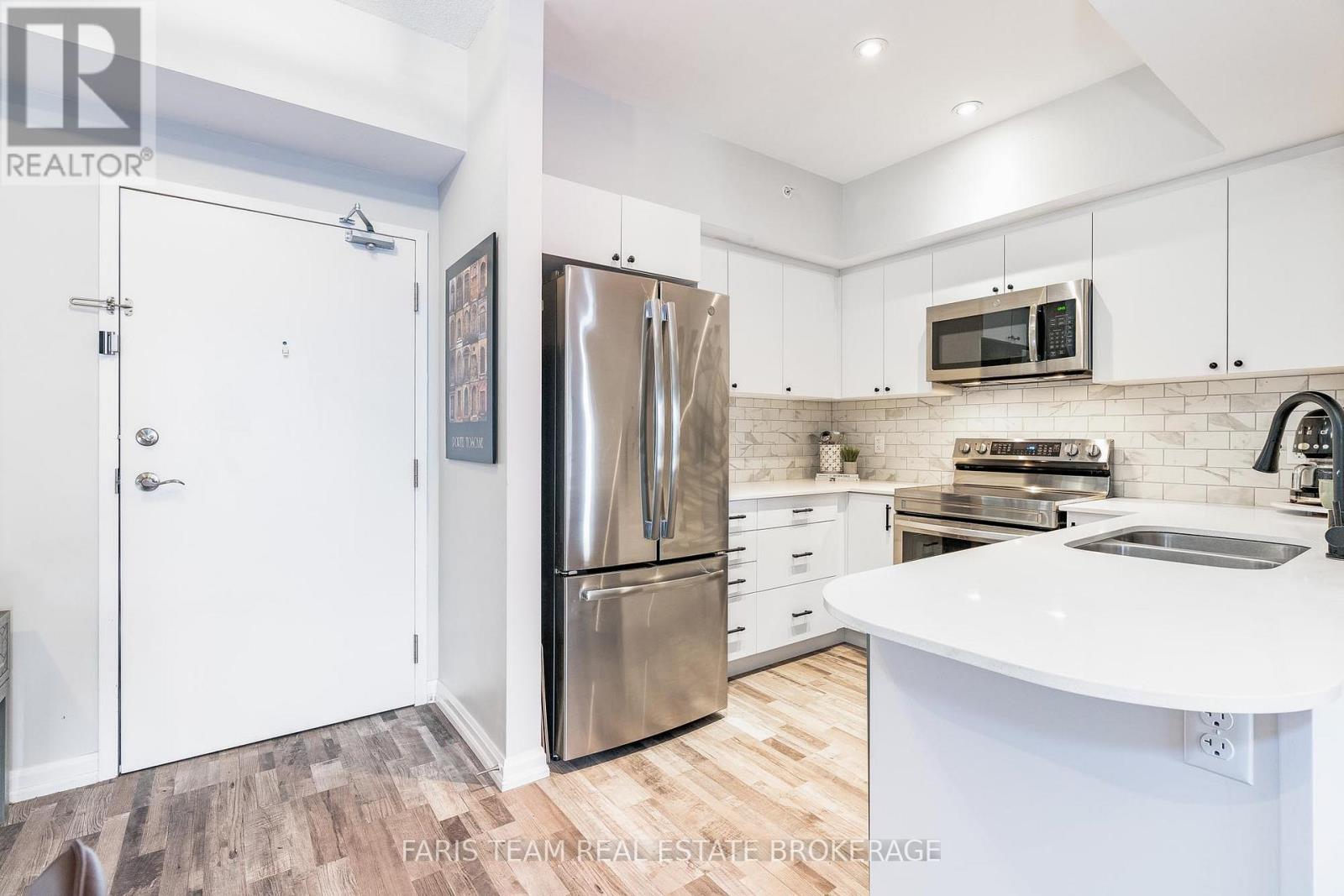 Property at 603 - 302 ESSA ROAD image 5