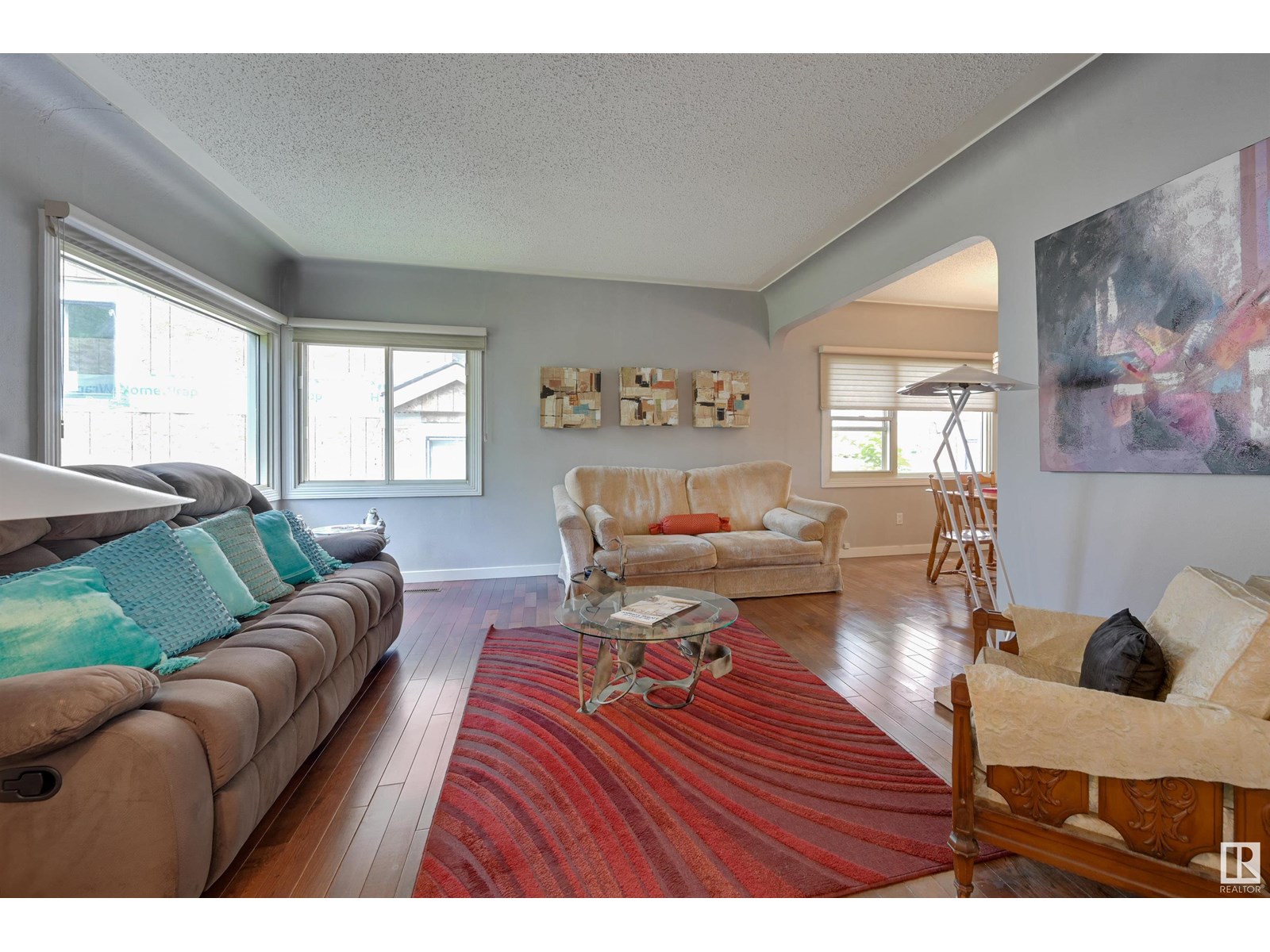 Property at 14023 104 AV NW image 3
