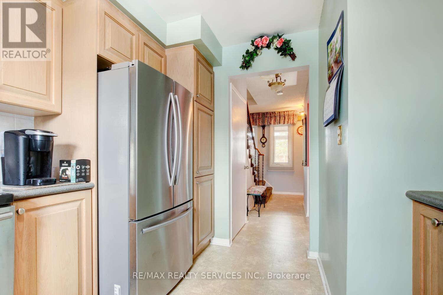 32 Helios Place, Brampton, Ontario  L6Z 2B2 - Photo 15 - W12256932