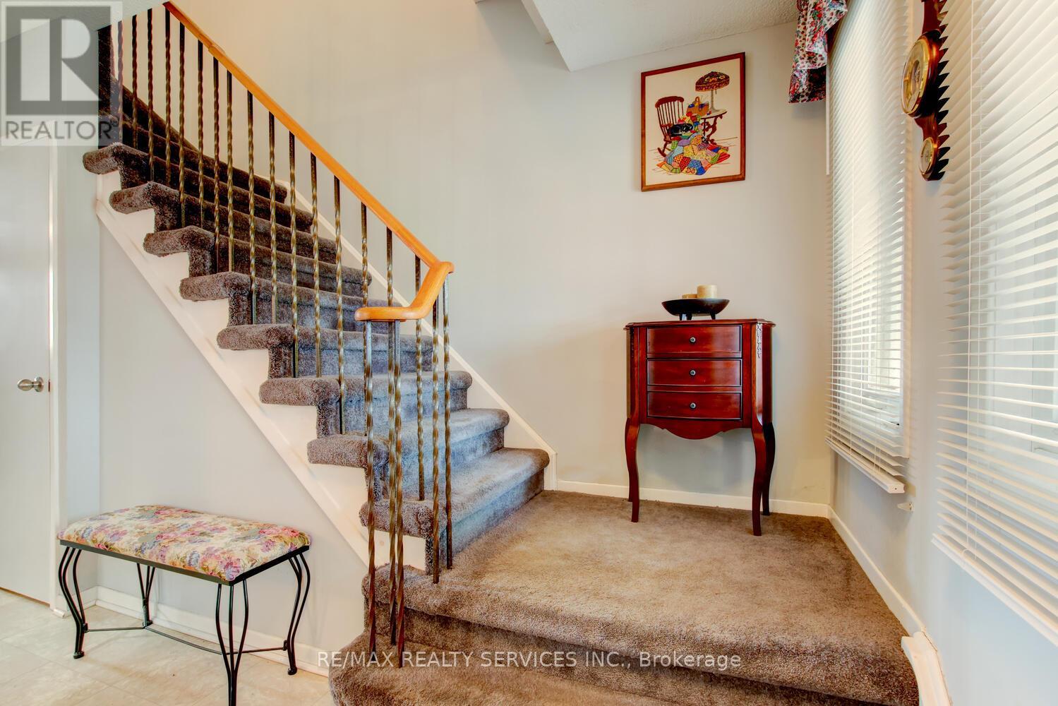 32 Helios Place, Brampton, Ontario  L6Z 2B2 - Photo 17 - W12256932