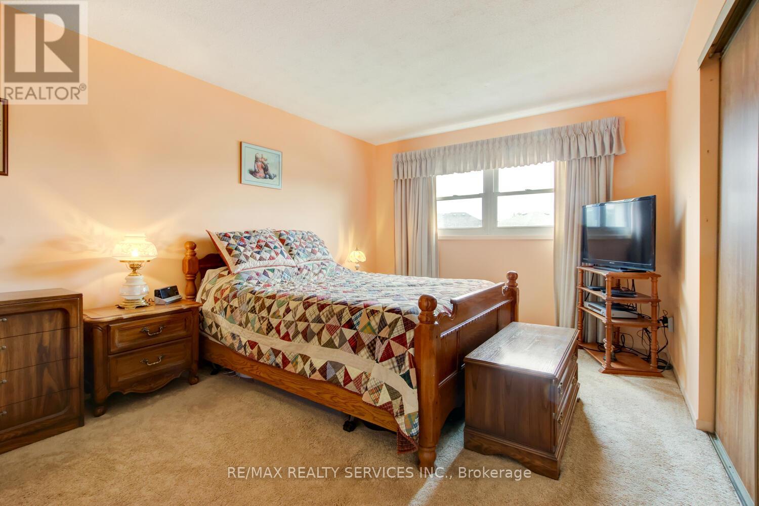 32 Helios Place, Brampton, Ontario  L6Z 2B2 - Photo 18 - W12256932